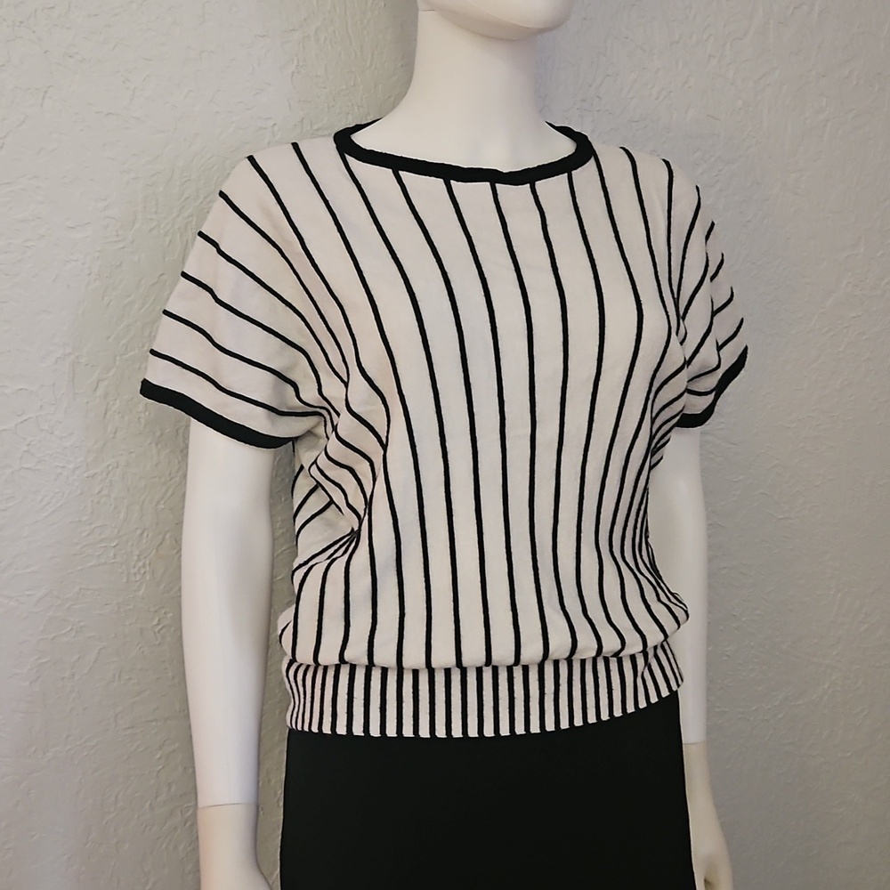 PHILOSOPHY Vertical Striped Black and White Blouson Short Sleeve Sweater Top - Picture 2 of 8